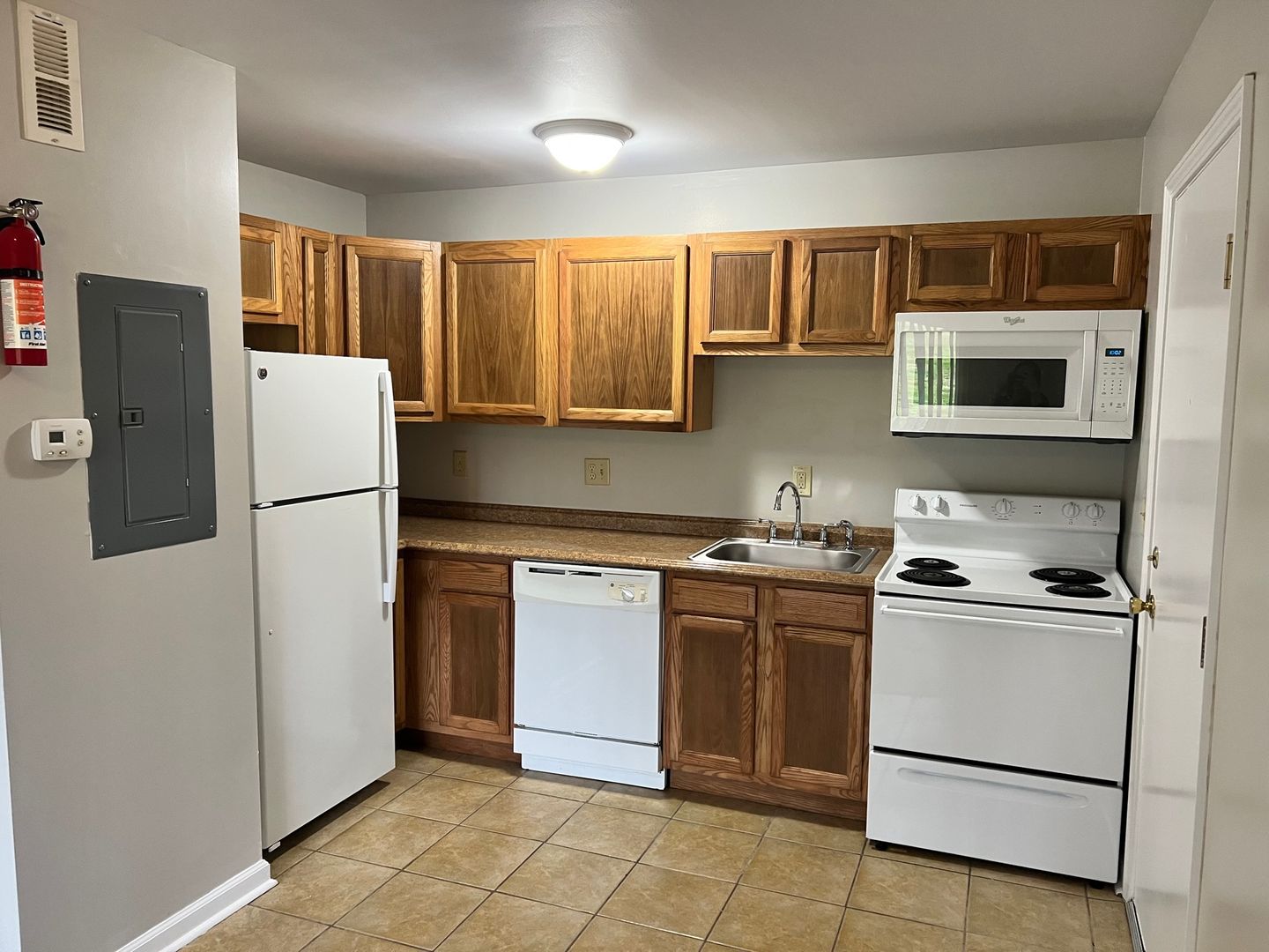 Mansfield Apartment: 135 E. Cook Rd.