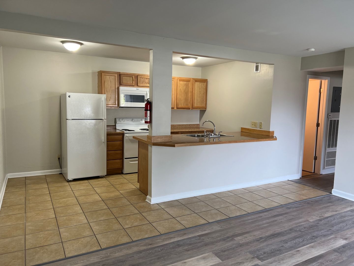 Mansfield Apartment: 135 E. Cook Rd.