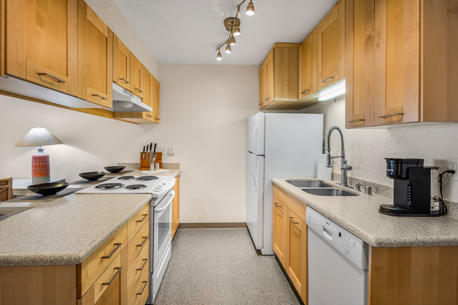 Anchorage Apartment: 540 L Street