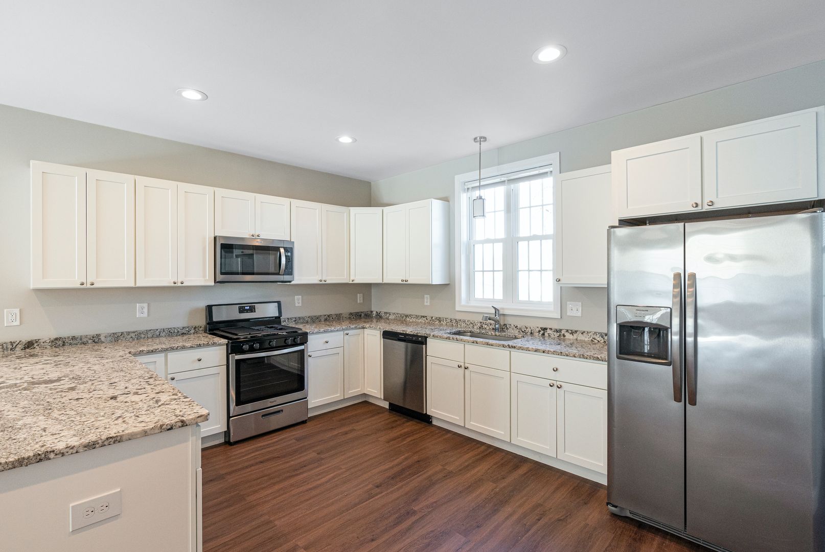 Providence Apartment: 445 Admiral Street