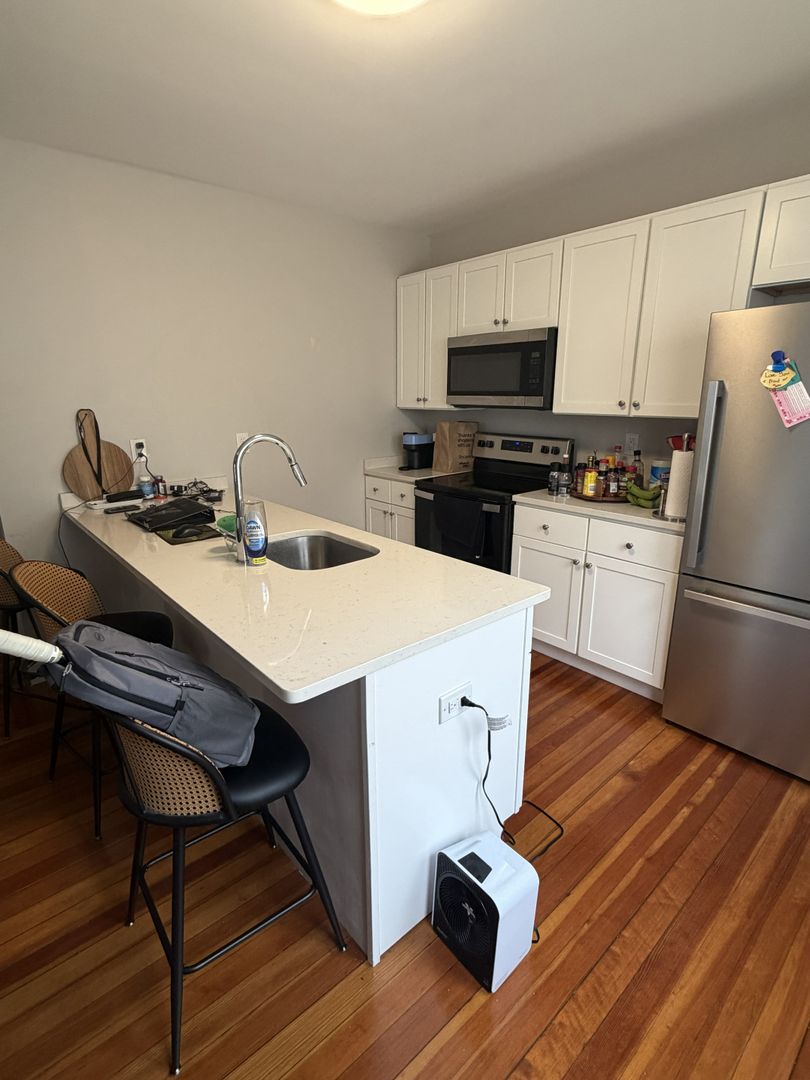 Providence Apartment: 9 Eva St.