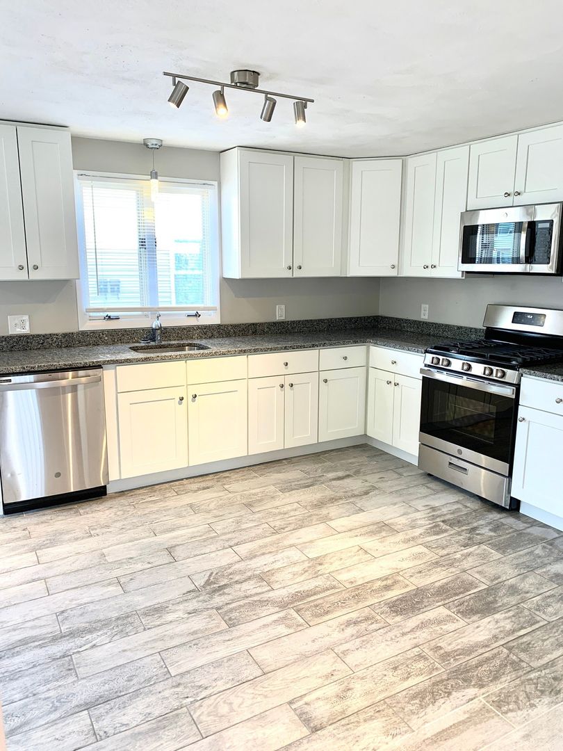 Providence Apartment: 40-42 August St.