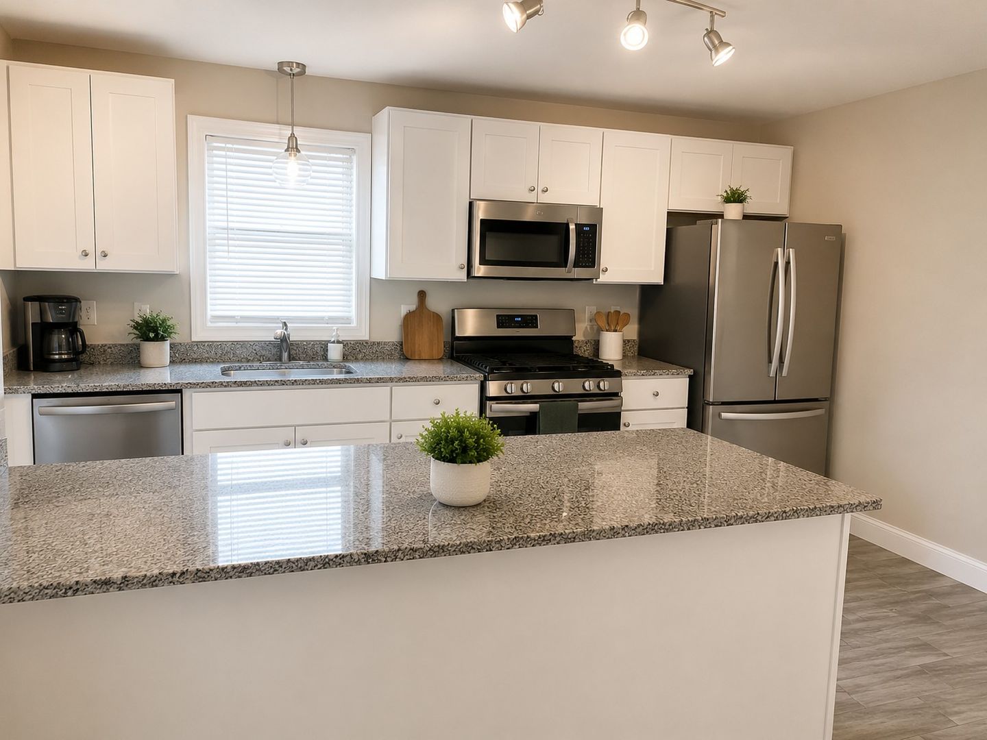 Providence Apartment: 485 Admiral St