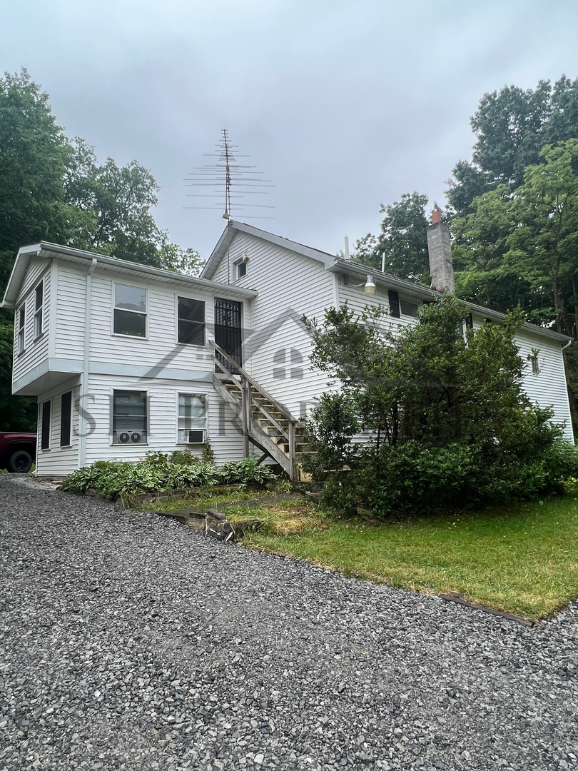 Leetonia Apartment: 4907 Industrial Rd