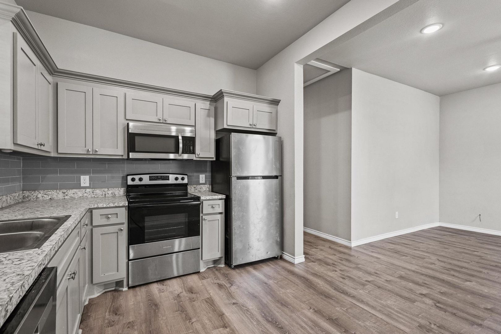 902 S. Montgomery St. 11 of 12