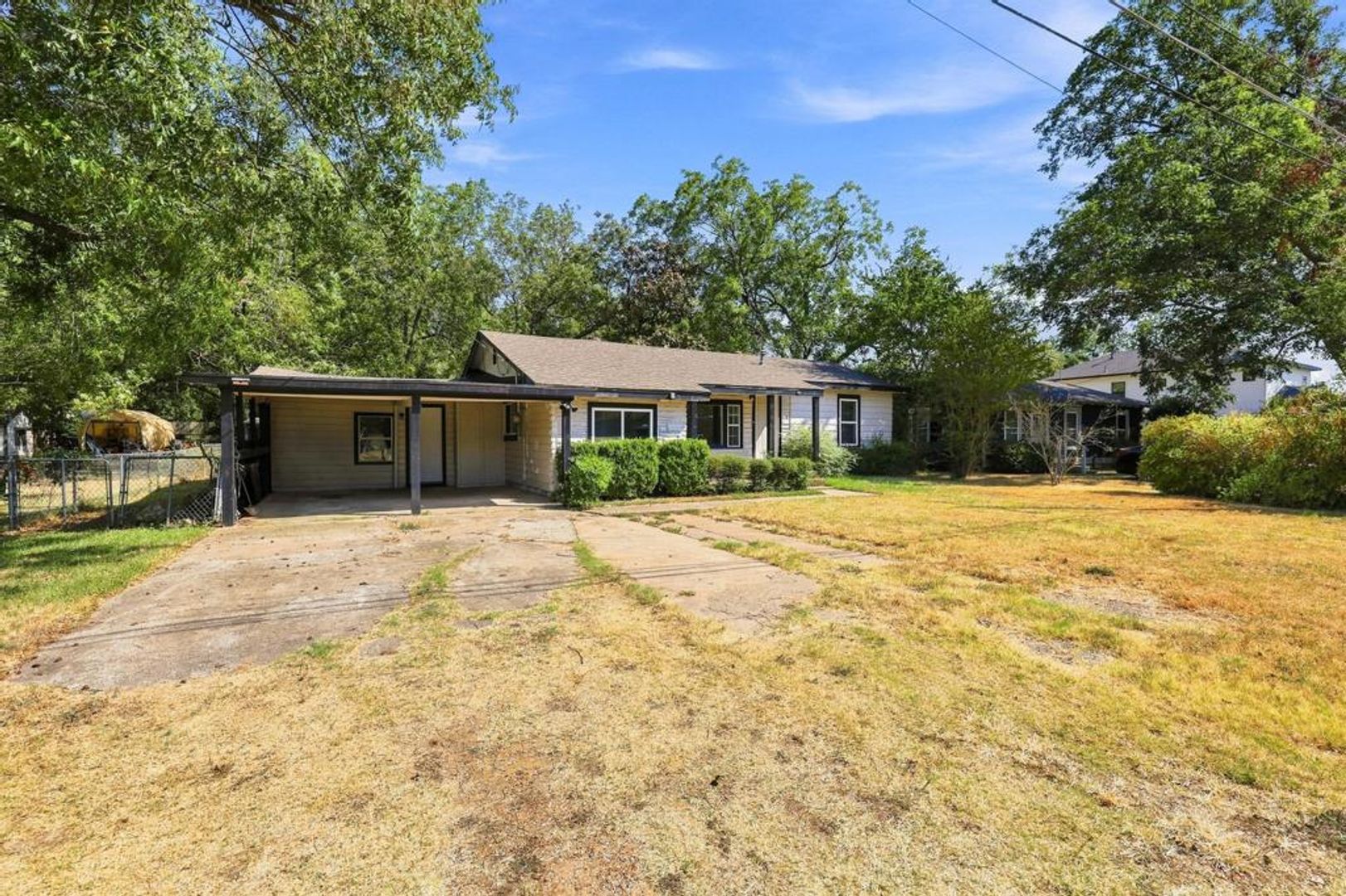 2907 W. Washington St. 3 of 8