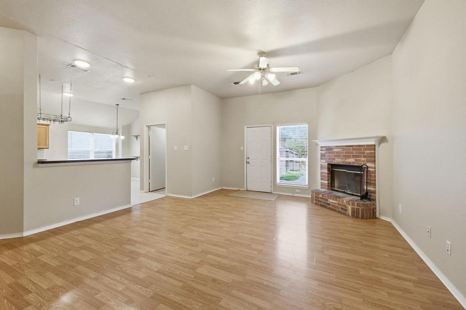 100 Oak Hollow Ln. 9 of 12