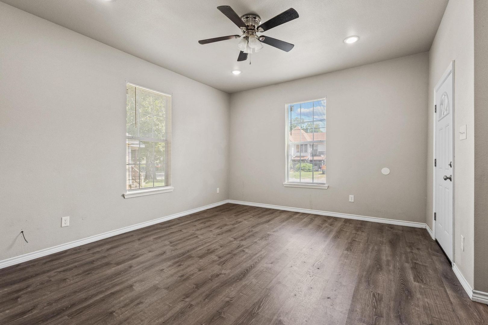 902 S. Montgomery St. 6 of 12
