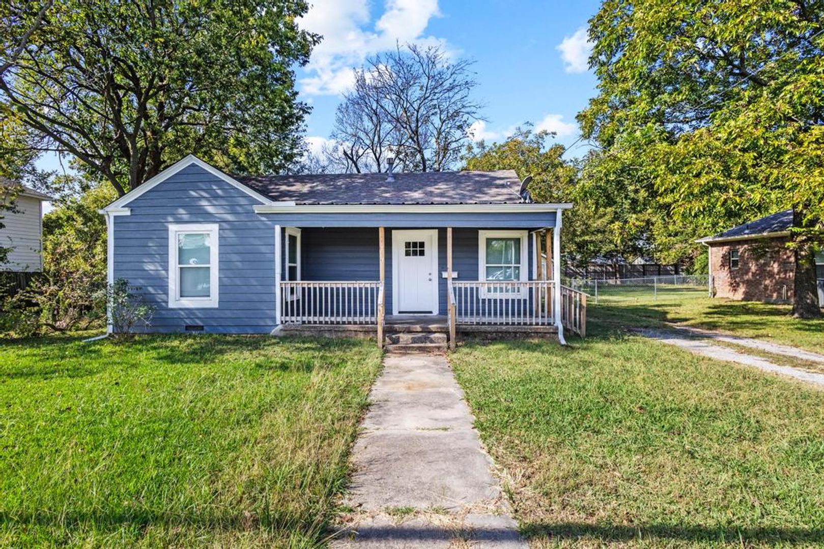 Freshly Remodeled 2-Bed Home Across from MG's & Mom's Bakery! Welcome to 1708 N Woods St — a beautifully updated 2-bedroom, 1-bath home that blends comfort, style, and convenience. Step inside to find solid flooring throughout, sleek stainless steel appli