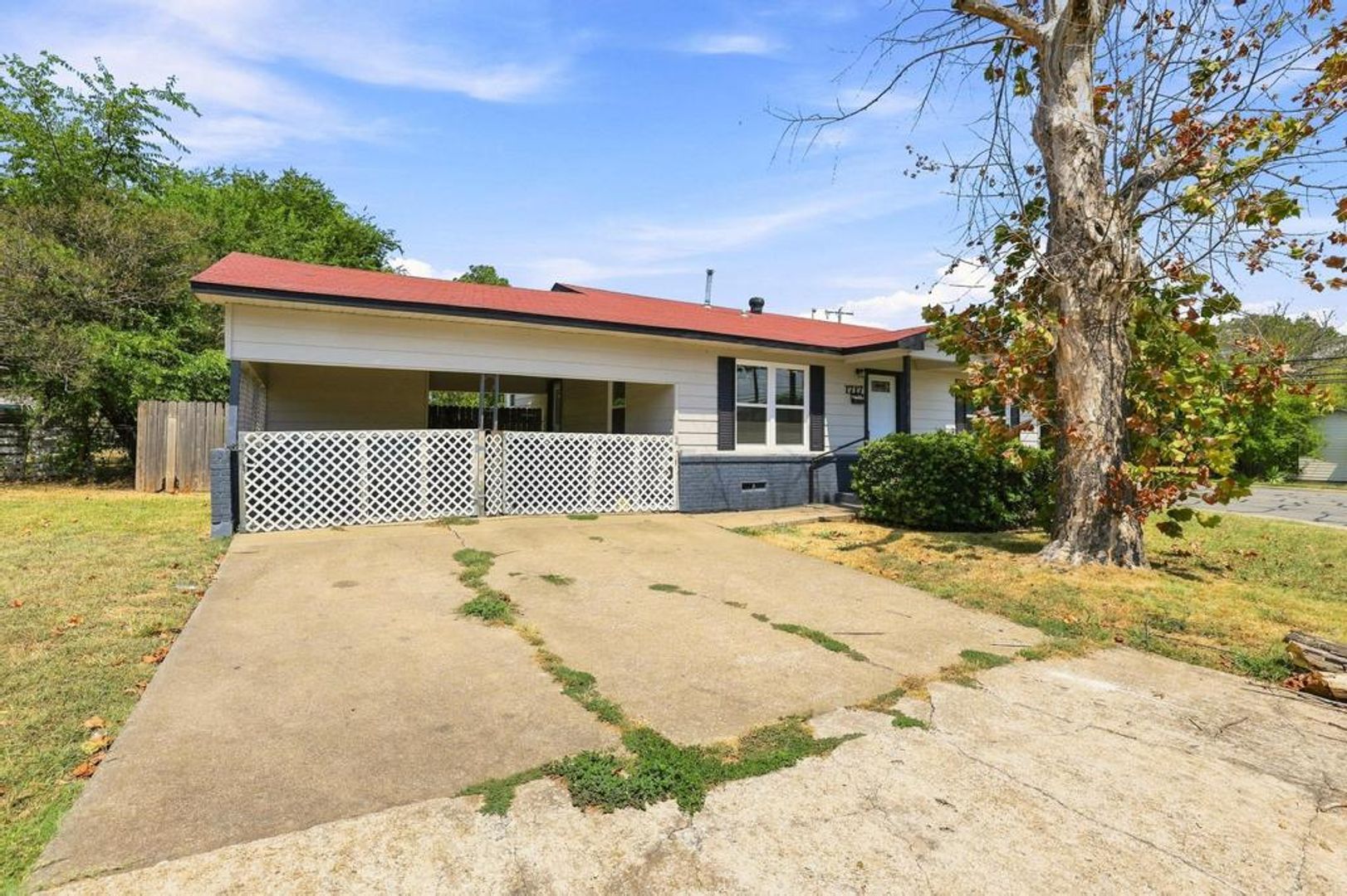 1717 E. Cherry St. 4 of 12