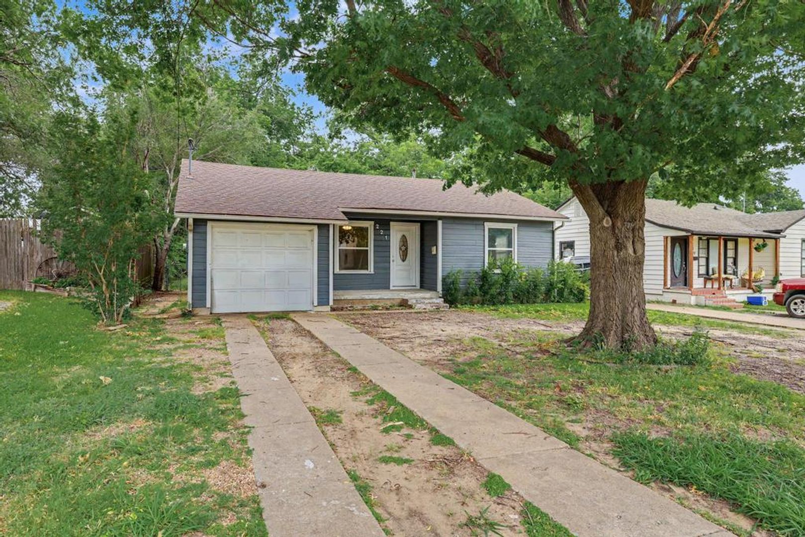 Sherman House: 221 W. Taylor St. - NEW