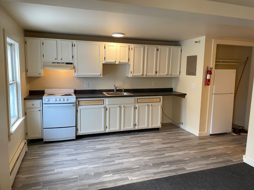 1 Bedroom Apartment on the Vibrant Winooski Circle Available NOW!