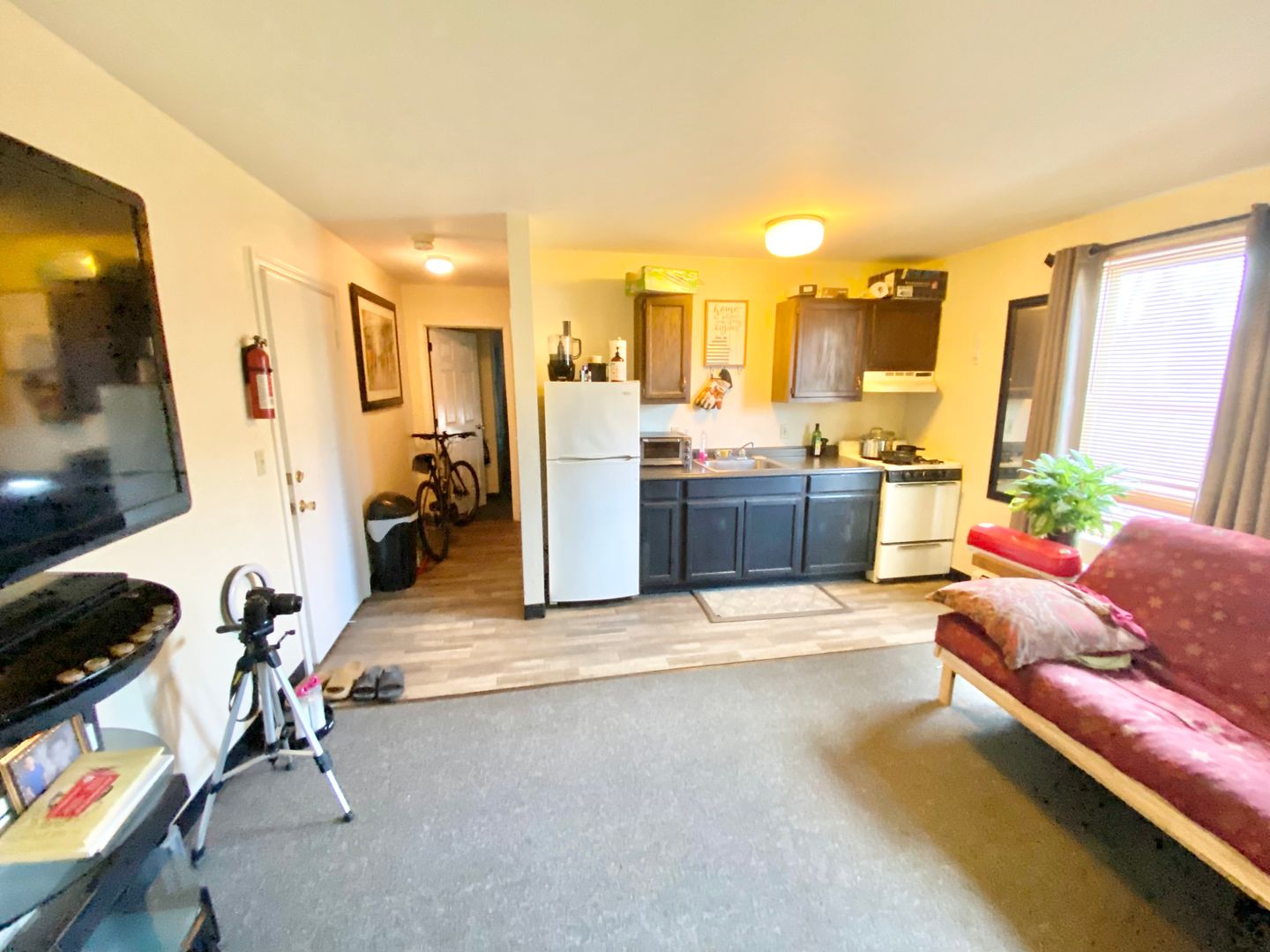 Burlington Apartment: 143 North Winooski Ave