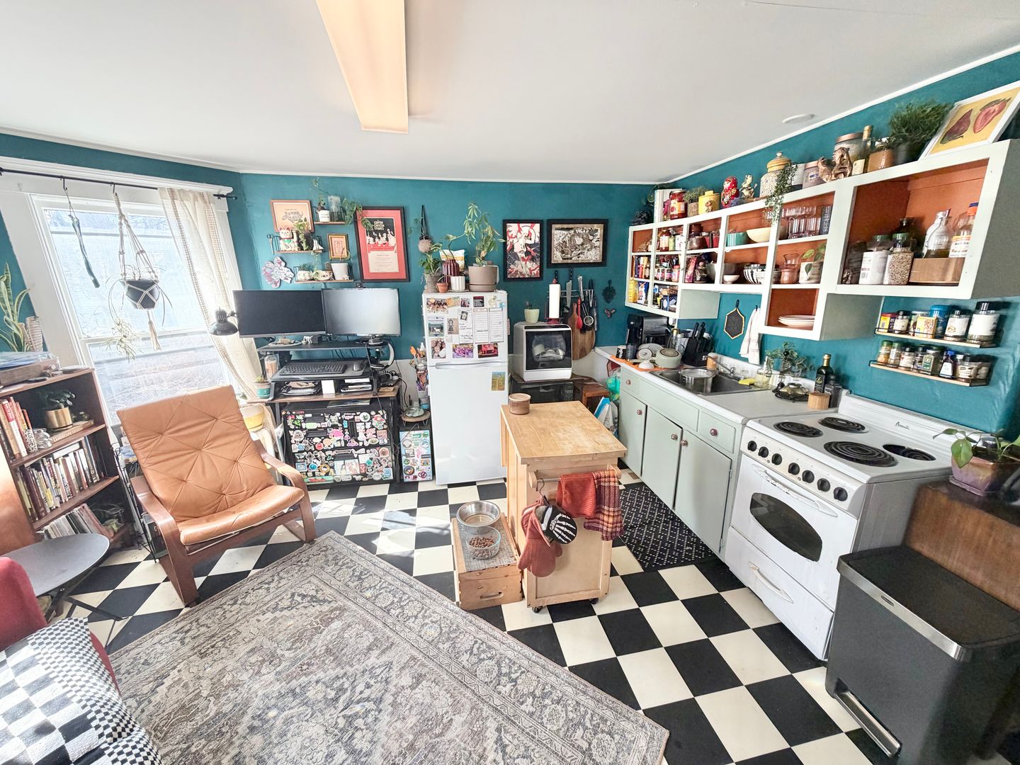 1 Bedroom in Burlington VT Available NOW! 3 of 11