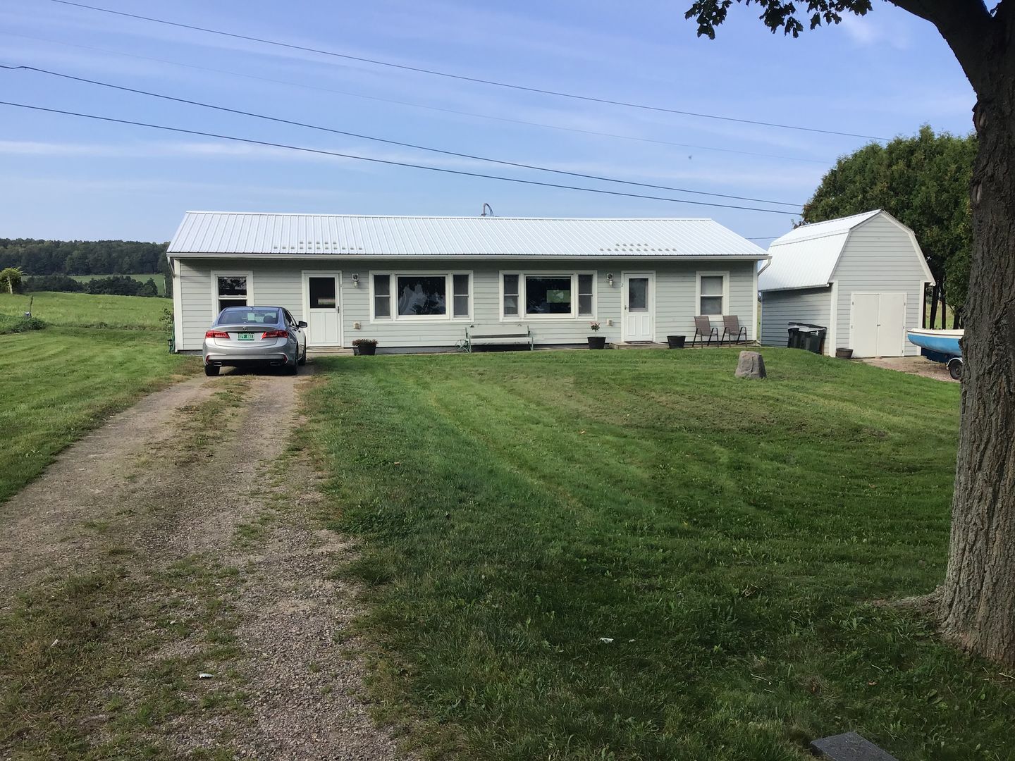 South Hero Apartment: 148 Westshore Rd