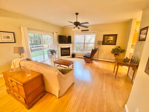 Furnished 2 or 3 bedroom condo Essex Junction SHORT TERM LEASE