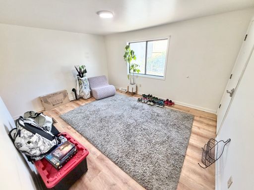 2 Bedroom Apartment Burlington Available 10/1 – photo 1