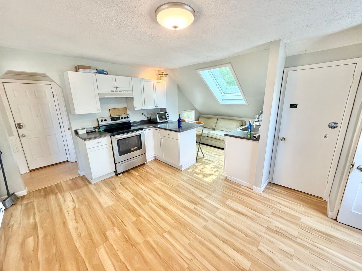 Burlington Apartment: 515-517 South Willard Street - 515 Unit B