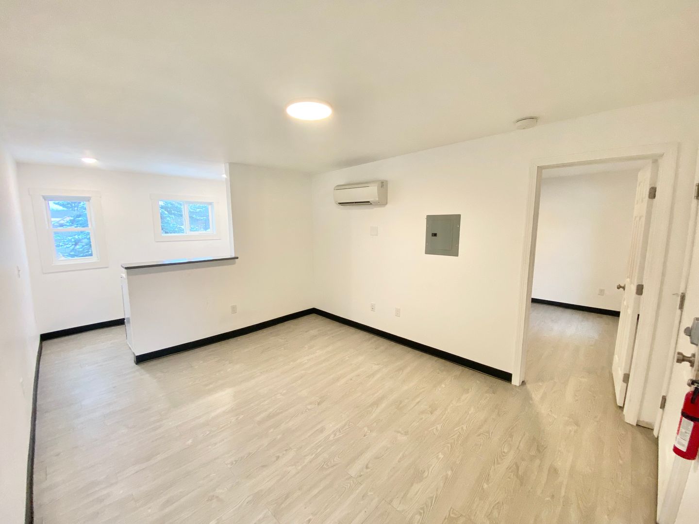 South Burlington Apartment: 907 Shelburne Road