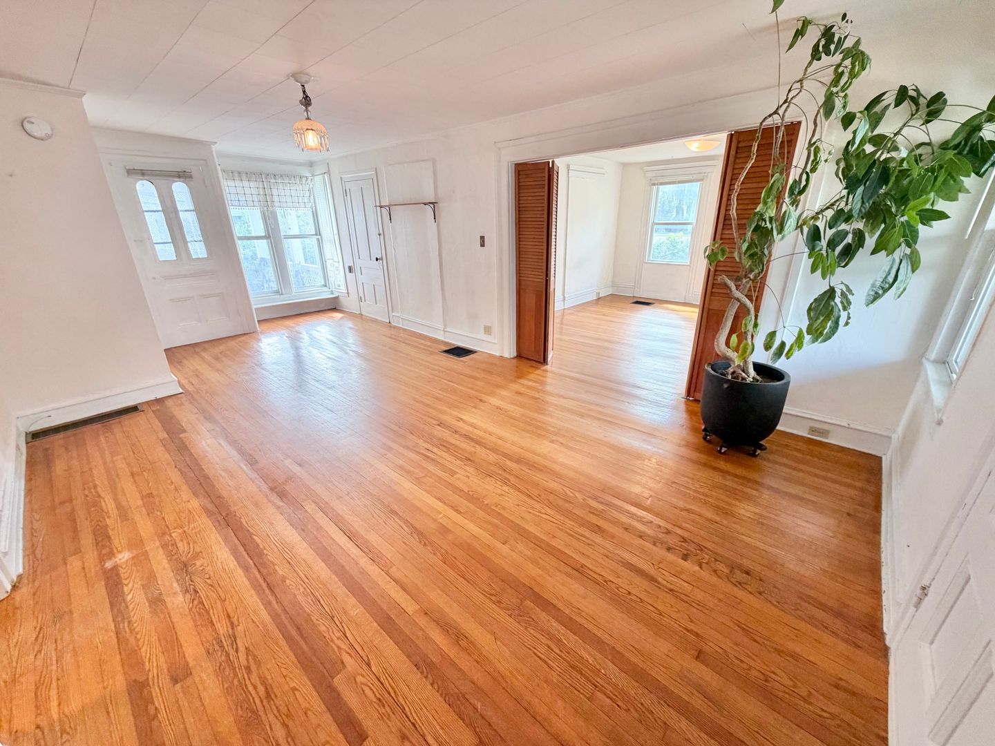 Hinesburg Apartment: 10787 Rte 116