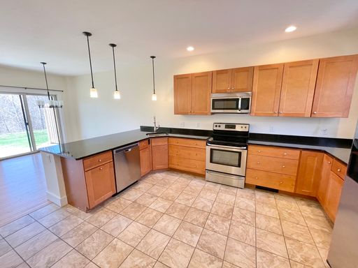 3 Bedroom Home in Shelburne VT Available NOW!