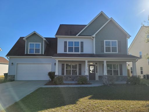 Immaculate 4 Bedroom, 3.5 Bath Home Located in Established Neighborhood. Minutes from Fort Bragg! – photo 1