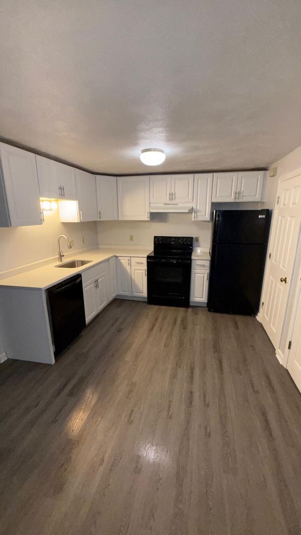 North Attleborough Apartment: 448 Mt hope st