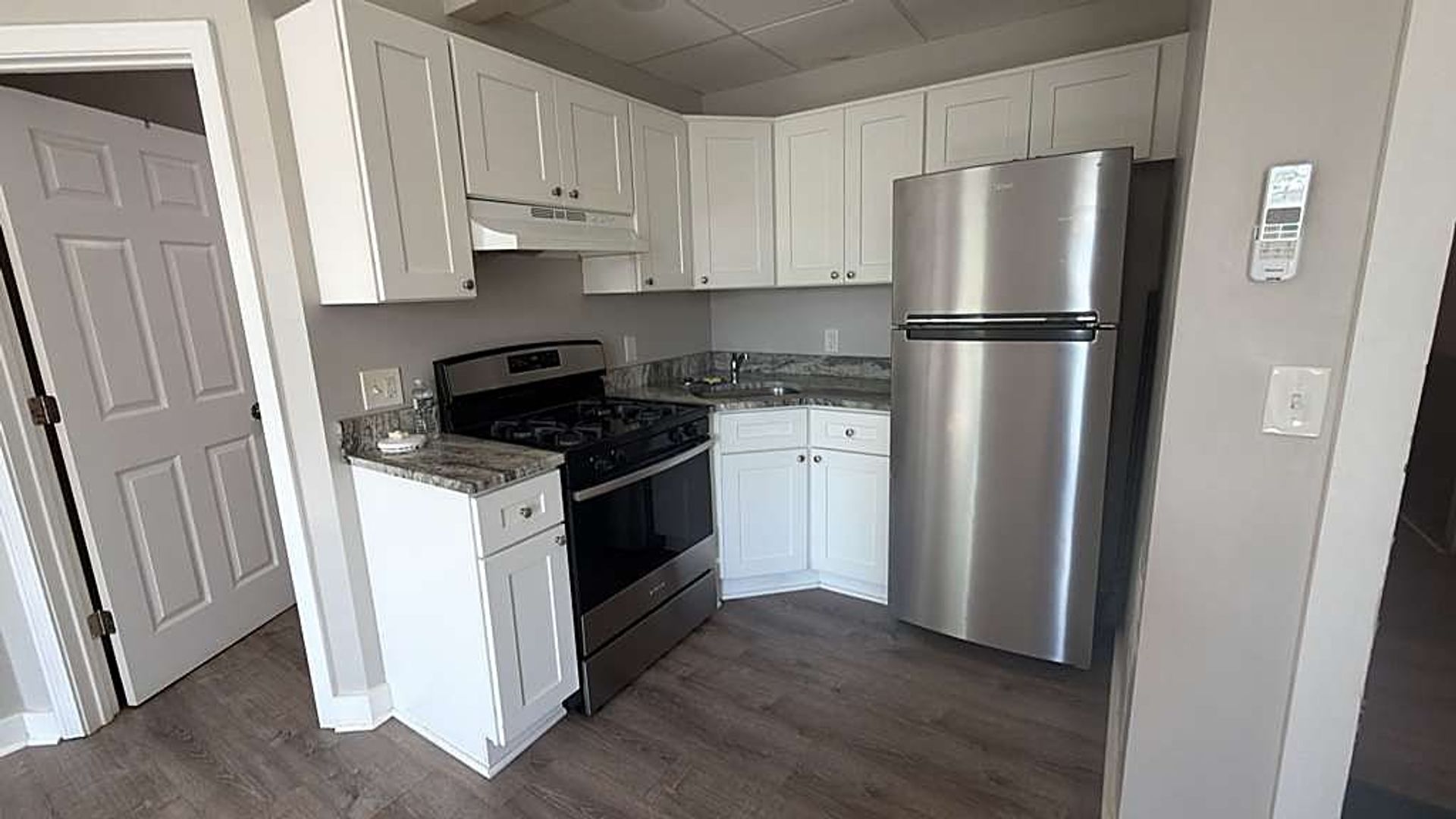 Fall River Apartment: Hanover/ S.Main/ Roy