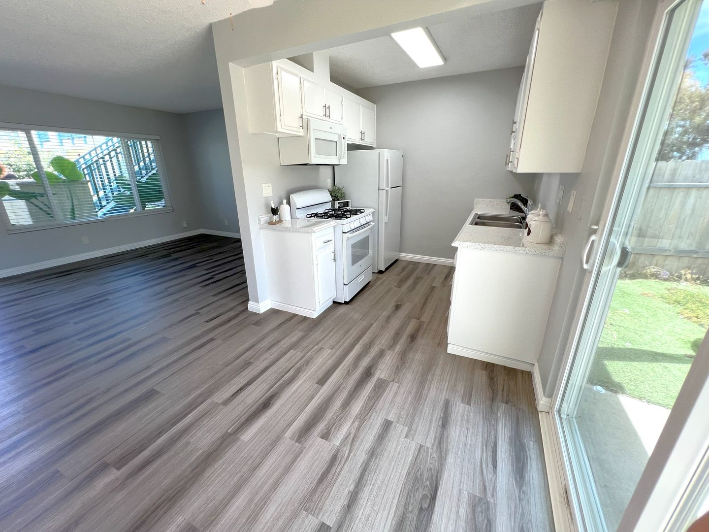 Oceanside Apartment: 535 - 545 Greenbrier Drive