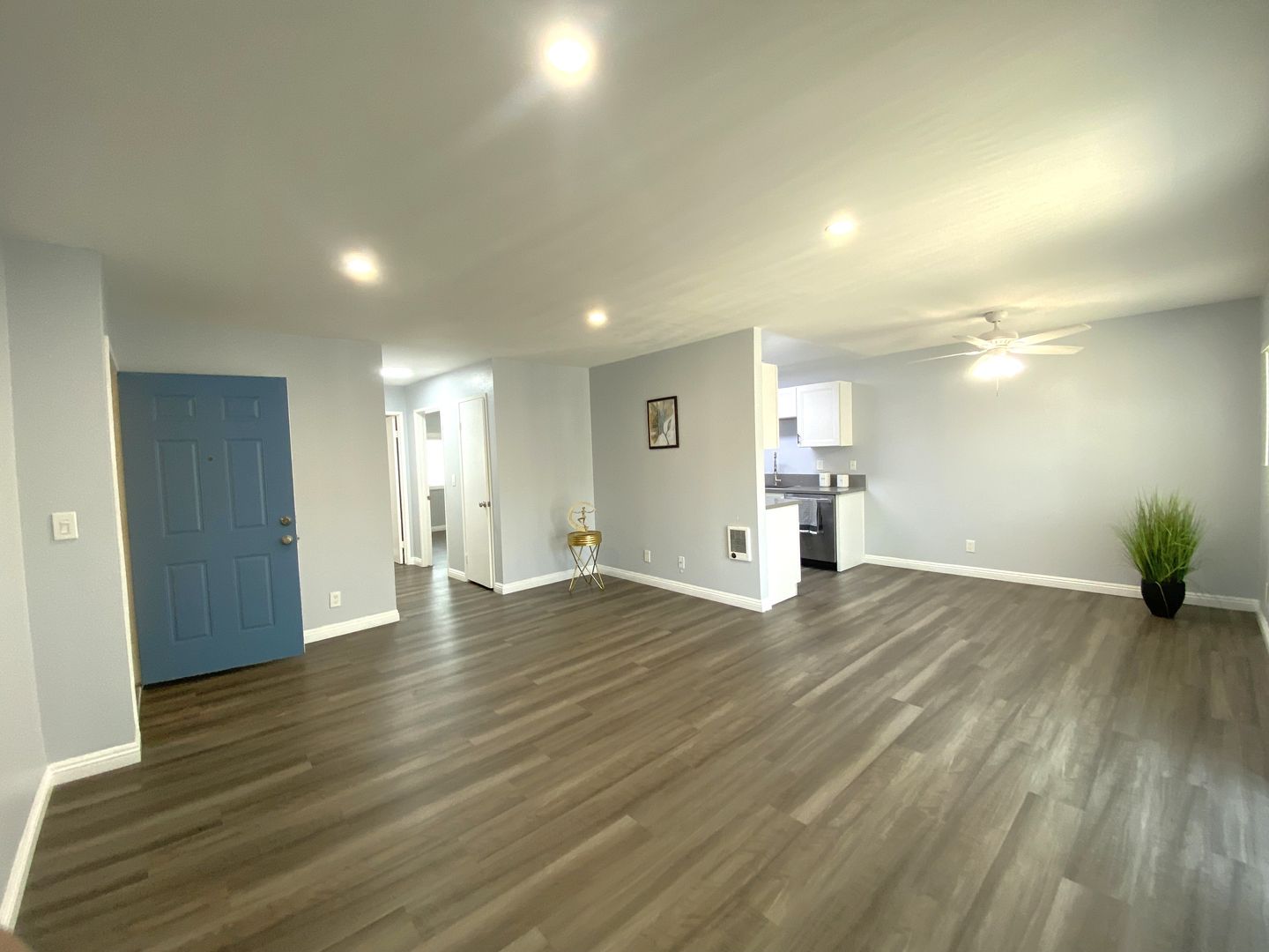 El Cajon Apartment: 299 Wisconsin Avenue