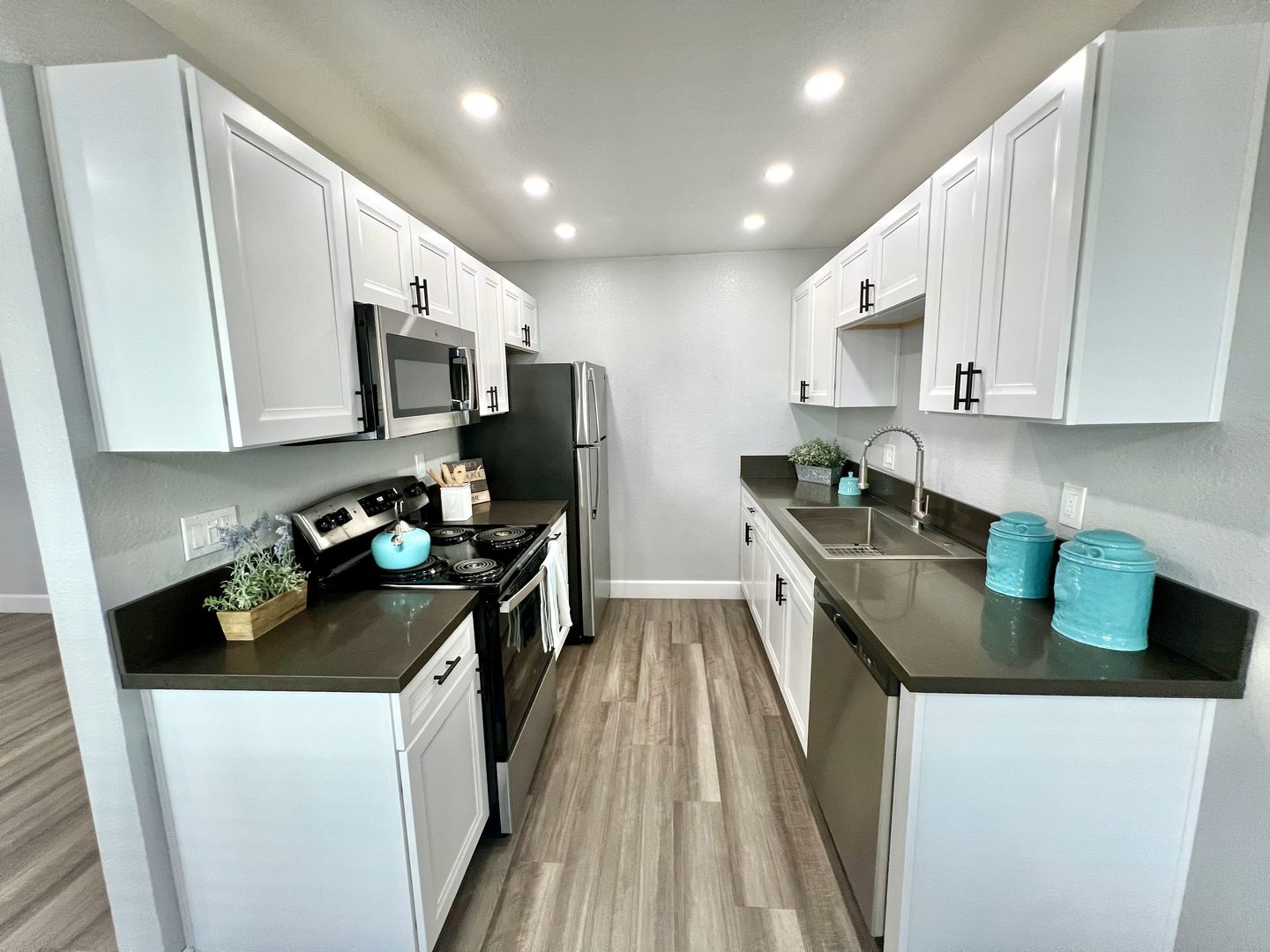 El Cajon Apartment: 299 Wisconsin Avenue