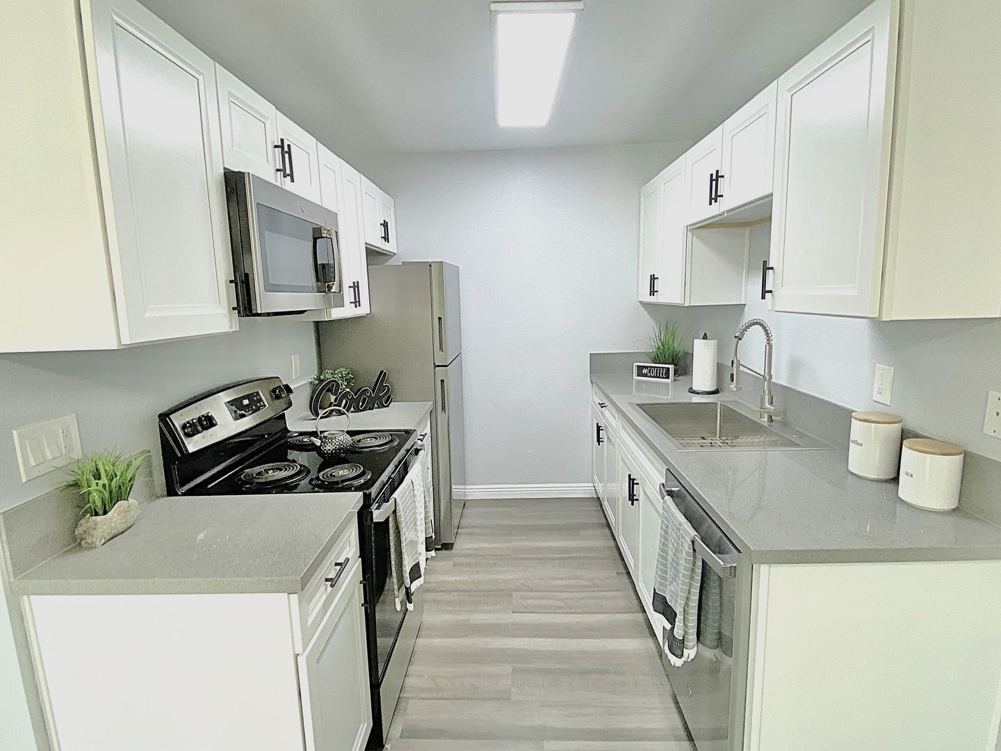 El Cajon Apartment: 299 Wisconsin Avenue