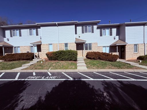 $1450- Elm Ridge Way *Available Now* – photo 1