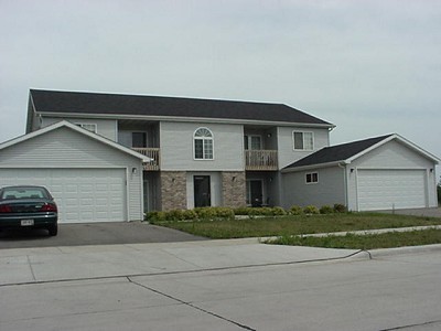 Two bedroom upper apartment – photo 1