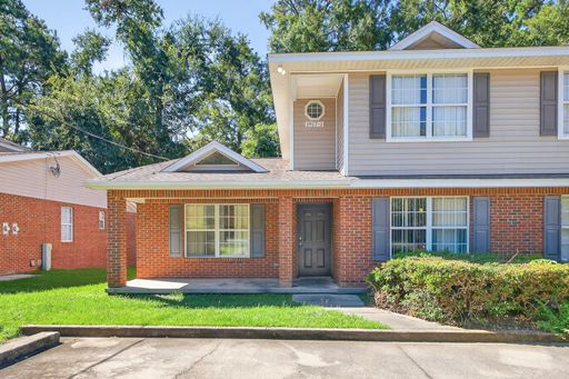 Huge 4/4 Townhome – photo 1