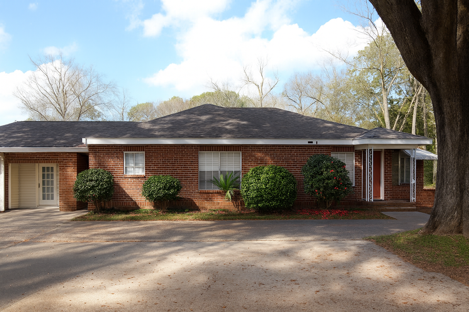 Tallahassee Apartment: 1854 Bellevue Way