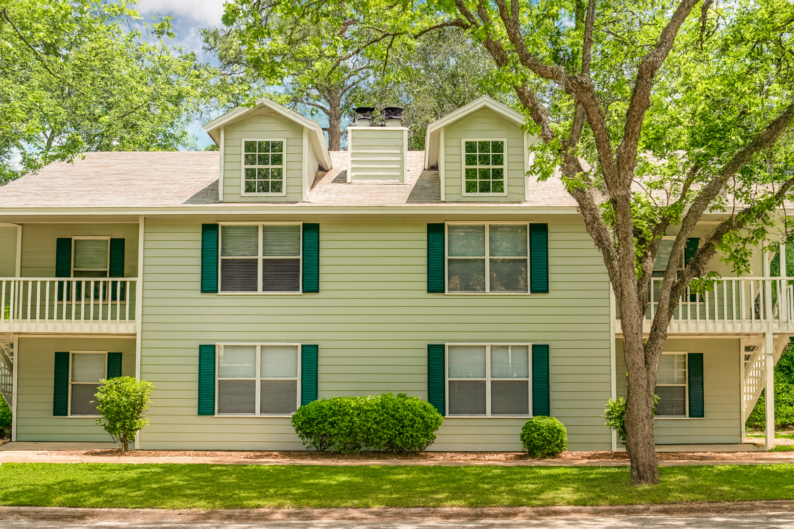 Tallahassee Apartment: 1854 Bellevue Way