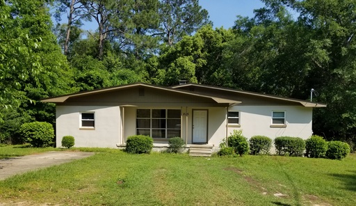5 Bedroom Home Walking Distance to FSU! Pre-Lease August 2027! – photo 1