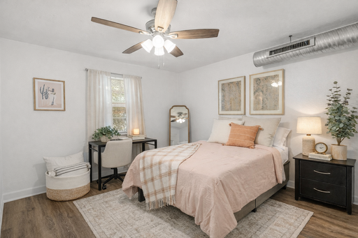 1-Bedroom Student Living on the FSU Bus Route – photo 1