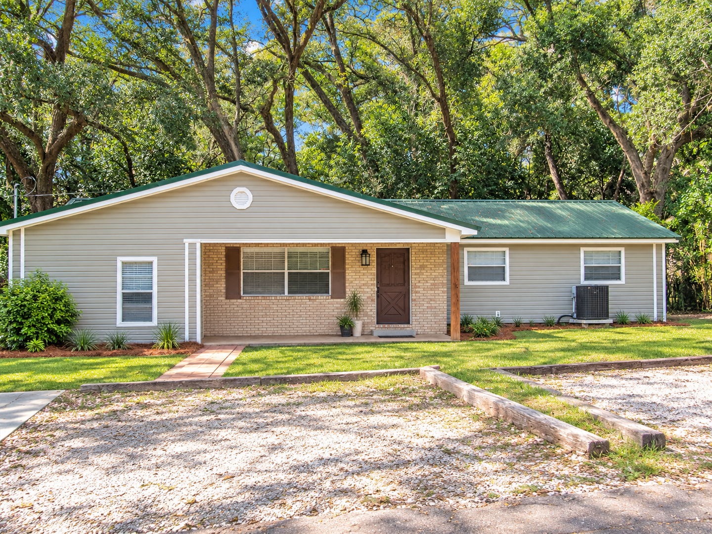 Tallahassee House: 208 North Lipona Road