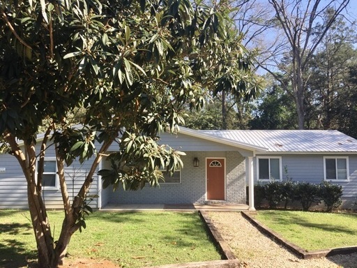 Why rent an apartment, when you can live in a house? Now Available for August 2027!! – photo 1