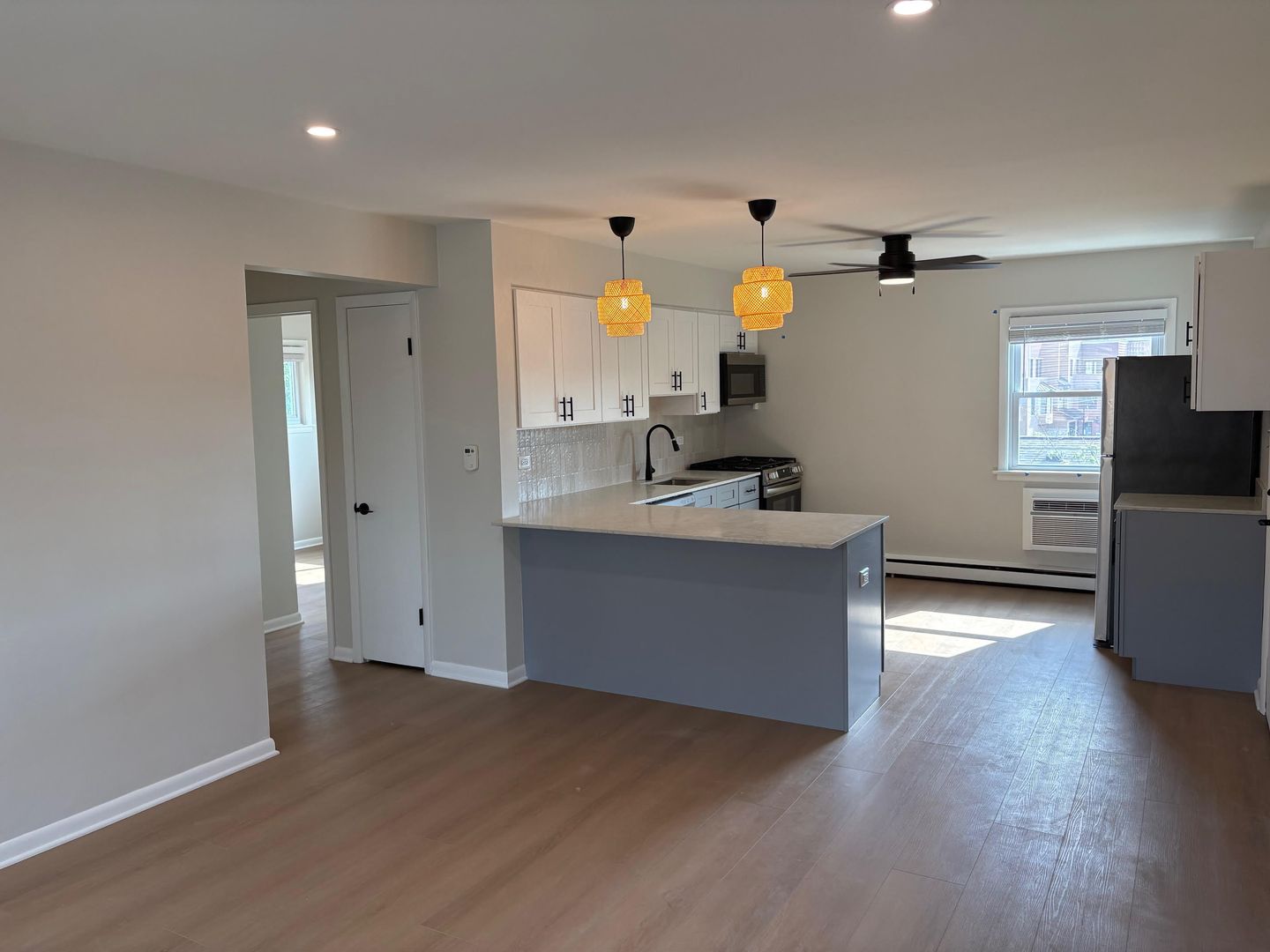 Clarendon Hills Apartment: 143 Ann Street