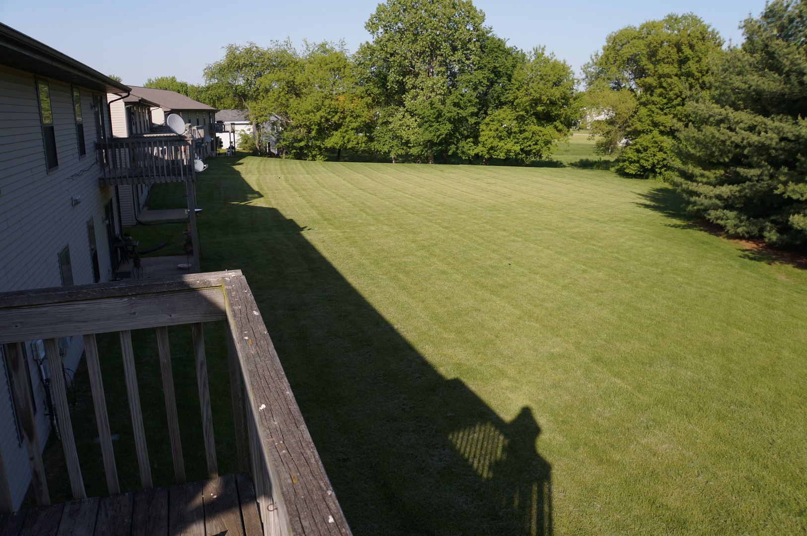 Rockford Apartment: 6297 Garrett Lane
