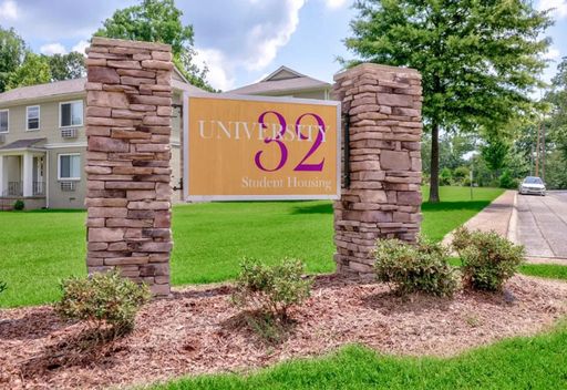 1246 Graham Ave. Unit 11 Florence Alabama 35630 (2BD/1BA) – photo 1