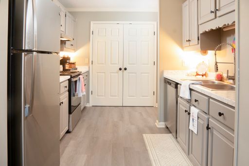 2424 Roberts Lane, Unit L-107 – photo 1