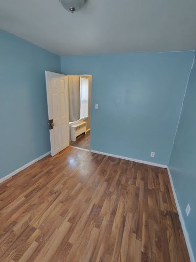 Milwaukee Apartment: 508 W. Maple St.