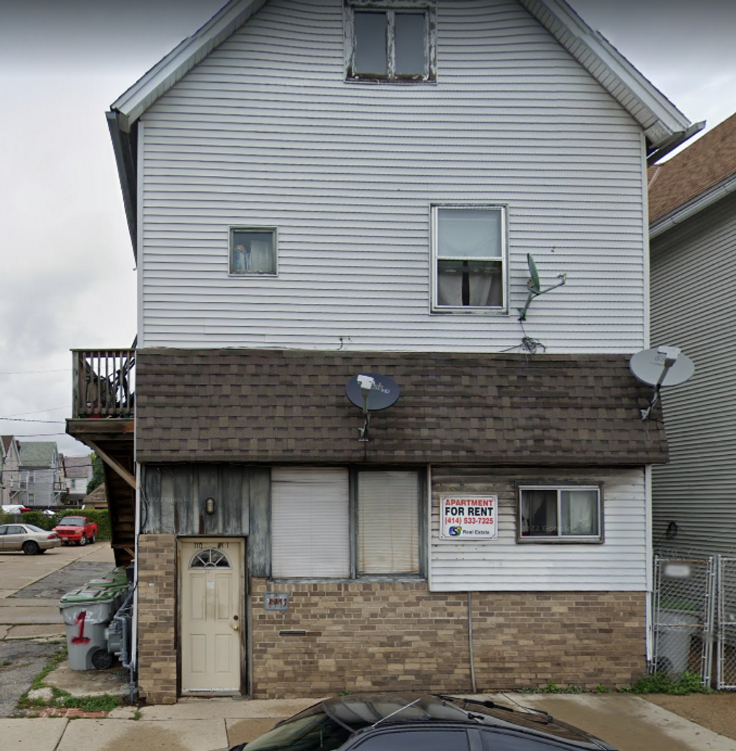 Milwaukee Apartment: 1712 W. Forest Home Ave.