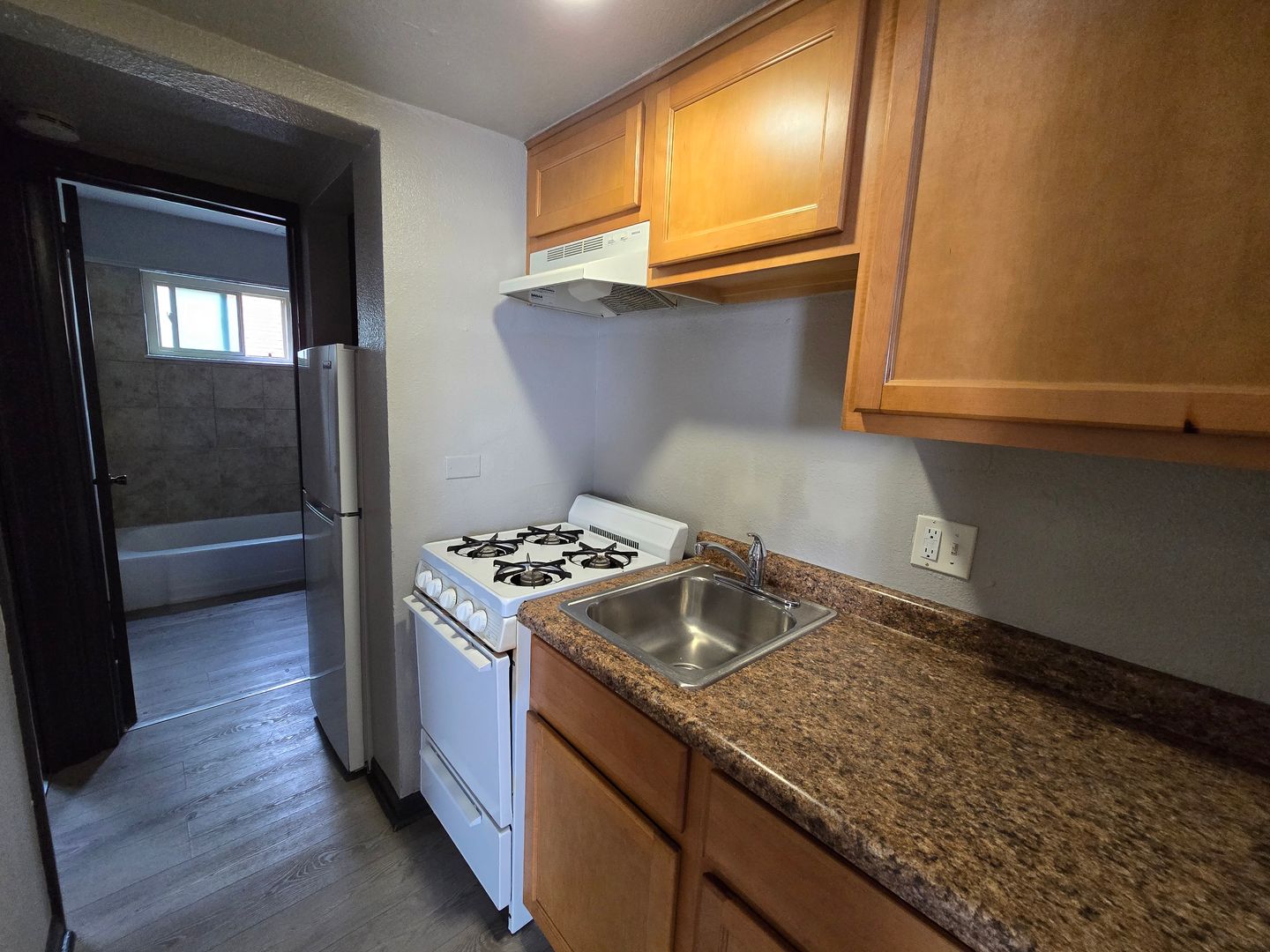 Milwaukee Apartment: 822 N 25TH ST