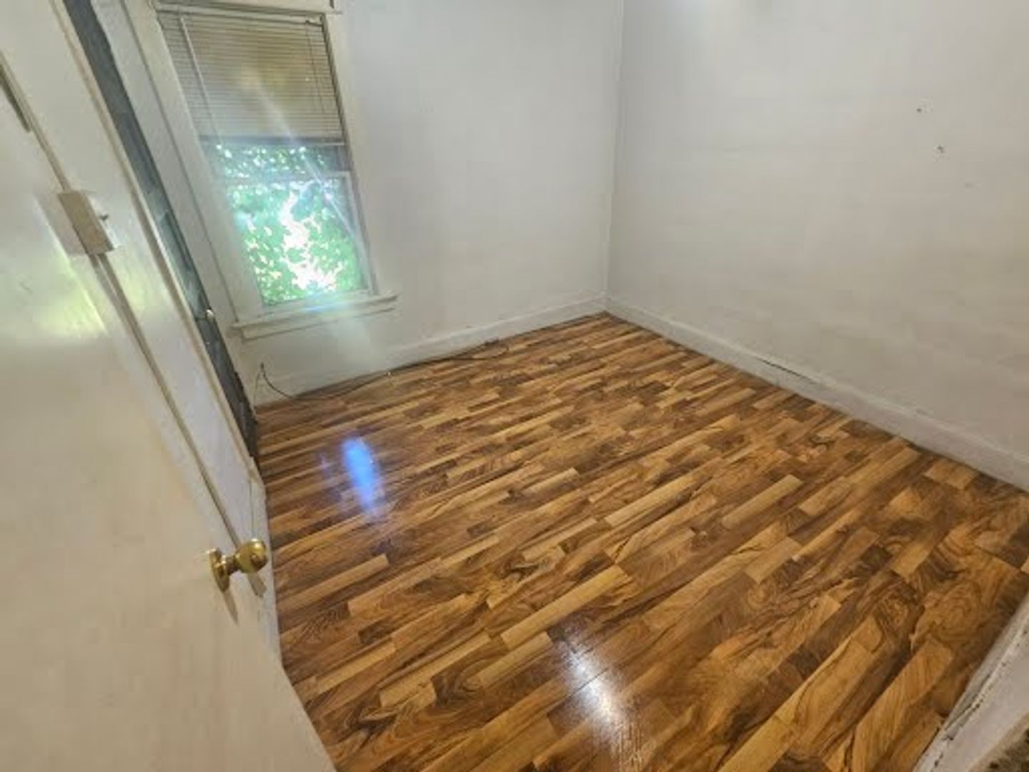 Milwaukee Apartment: 1206-8 s 15th PL