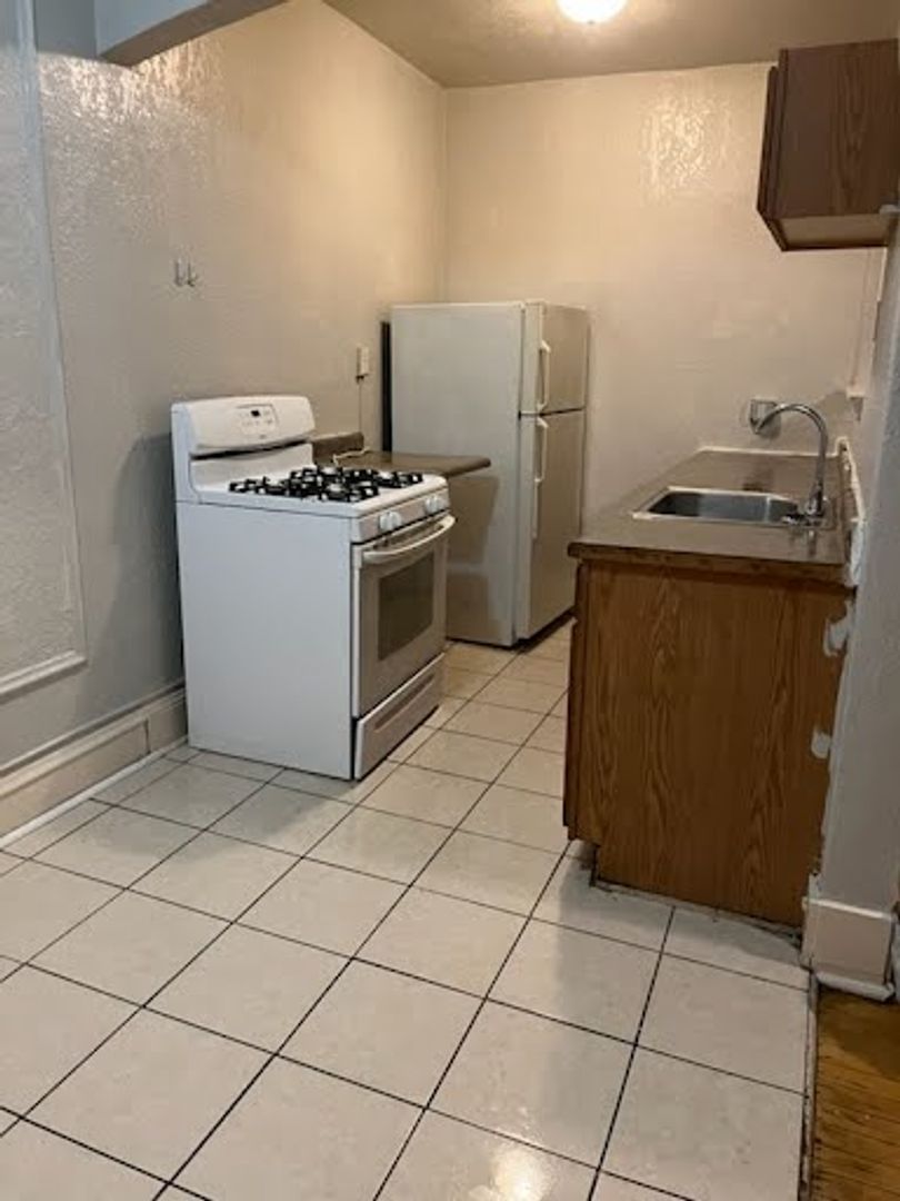 Milwaukee Apartment: 2319 W. Michigan St.